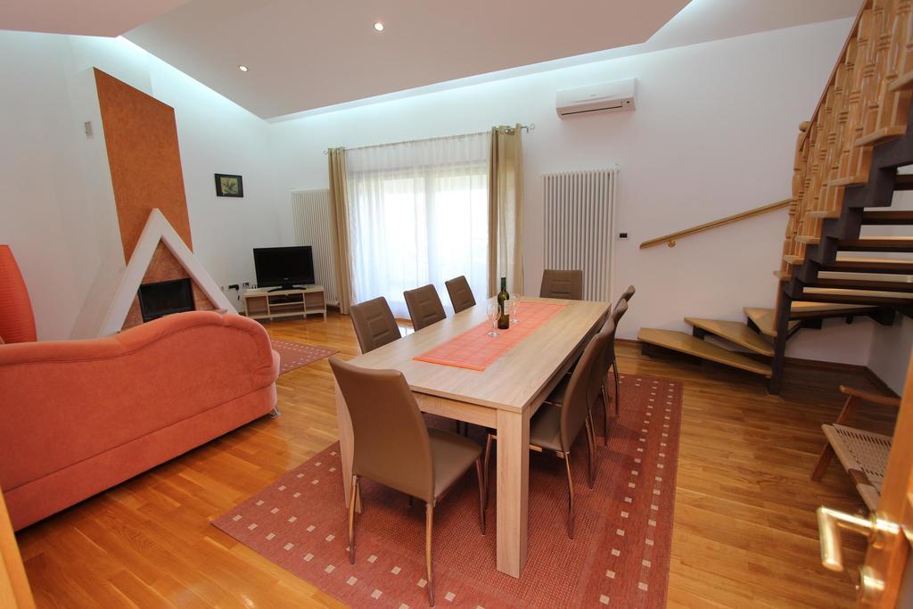 Apartment Villa Nera Pula Eksteriør billede
