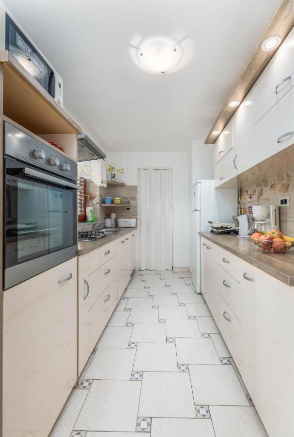 Apartment Villa Nera Pula Eksteriør billede